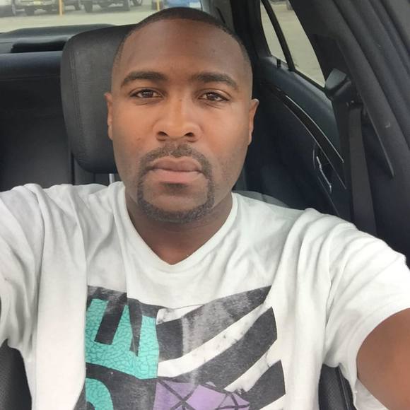Profile Picture of Jerry Brazzle (@donte101) on Poshmark