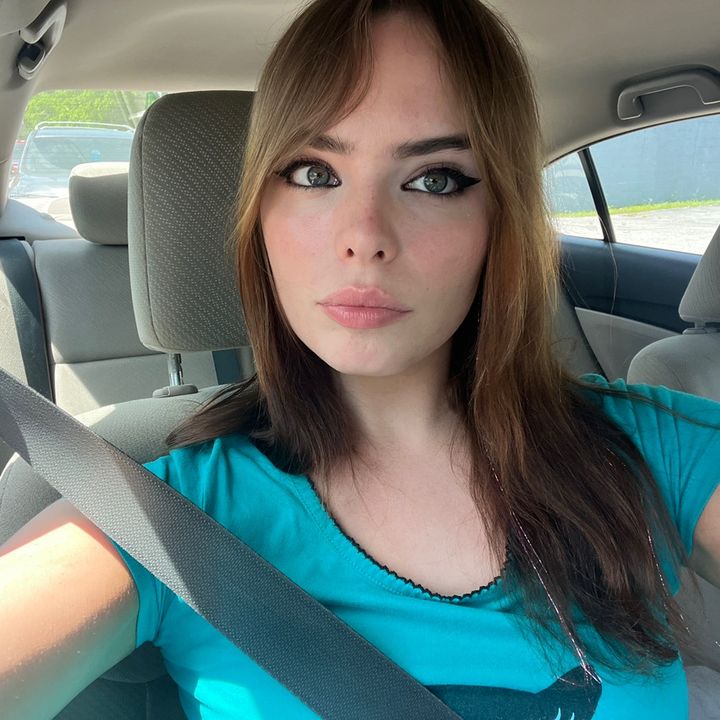 Profile Picture of julia jean (@juliajuler) on Tiktok