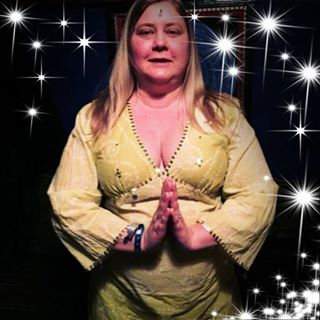 Profile Picture of Amber Pearce (Devdatta Kaur) (@VivaCreativa) on Facebook