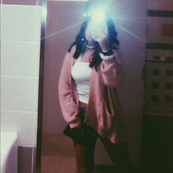 Profile Picture of Jenna Stearns (@jennarstearns) on Poshmark
