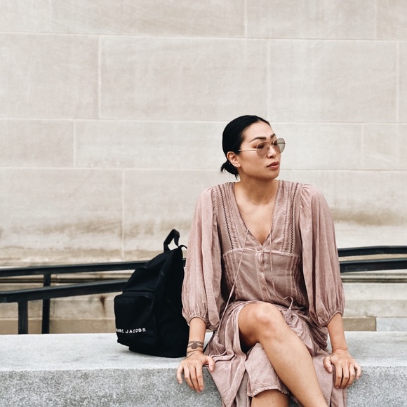 Profile Picture of Al Rochi (@alrochi) on Poshmark