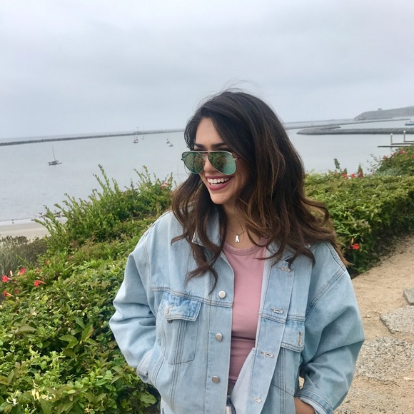 Profile Picture of Celeste Adriano (@celesteee33) on Poshmark