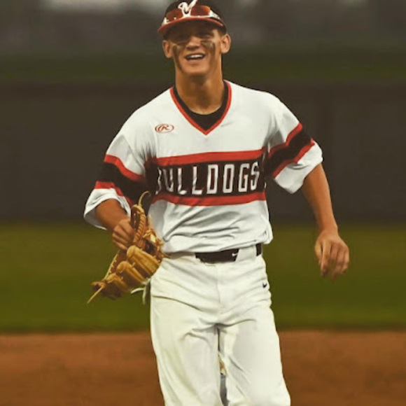 Profile Picture of Lance Ludens (@lance_ludens12) on Poshmark