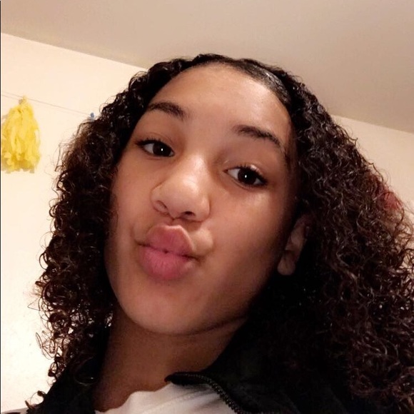 Profile Picture of Gigi Weatherspoon (@gigipuff11) on Poshmark