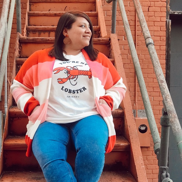 Profile Picture of Karina Dozal (@kari_in_color) on Poshmark