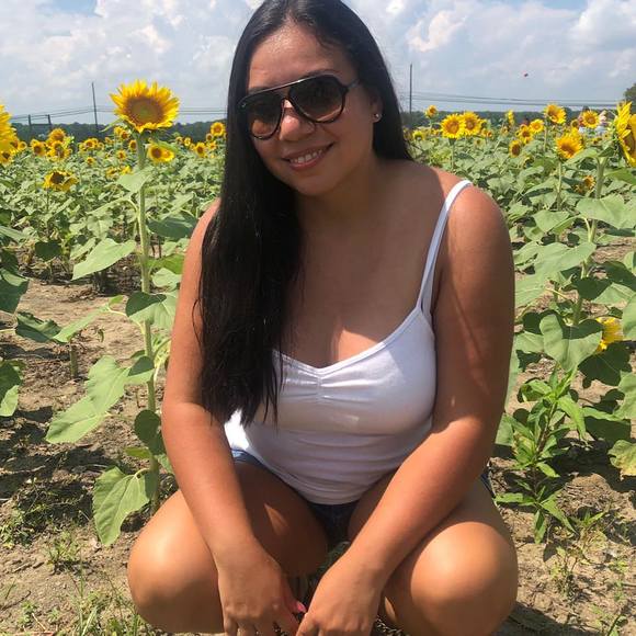 Profile Picture of Yahaira Jimenez (@yjimenez04) on Poshmark