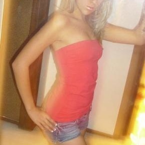 Profile Picture of Lauren Dunphy (@lhd) on Myspace