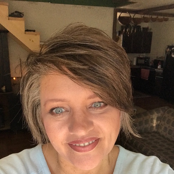 Profile Picture of Pamela Plank (@pjplank) on Poshmark