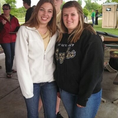 Profile Picture of Amanda Studer (@BooStuder) on Twitter