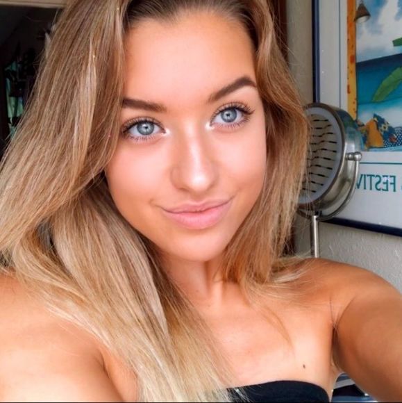 Profile Picture of Sadie Beamenderfer (@ssadiewestt) on Poshmark