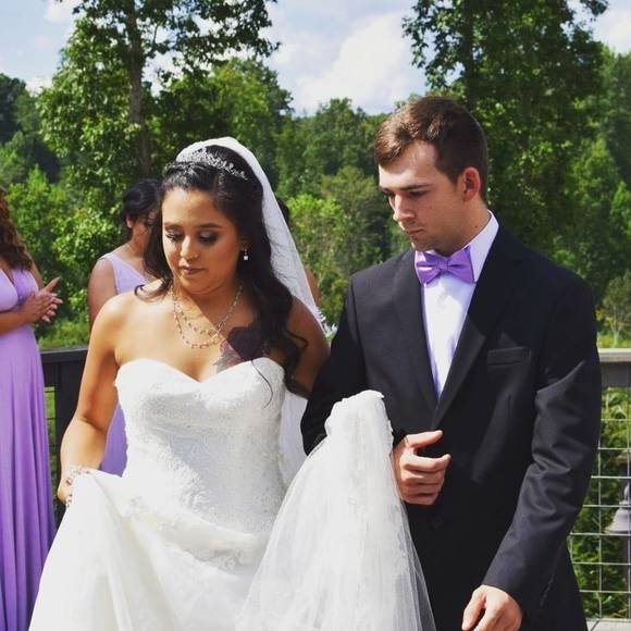 Profile Picture of Jonah Hogland (@jonah195) on Poshmark