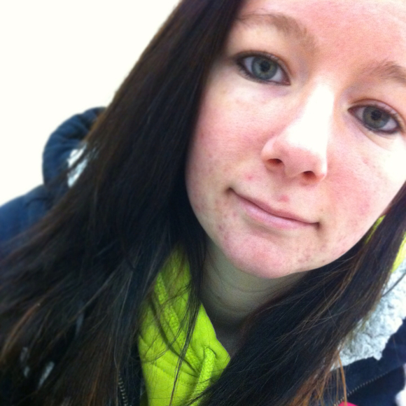 Emily Mclarney - Poshmark Profile Picture of Emily Mclarney (@emmienicole13) on Poshmark