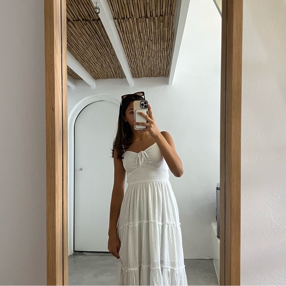 Profile Picture of Sarah younes Younes (@smyounes25) on Poshmark