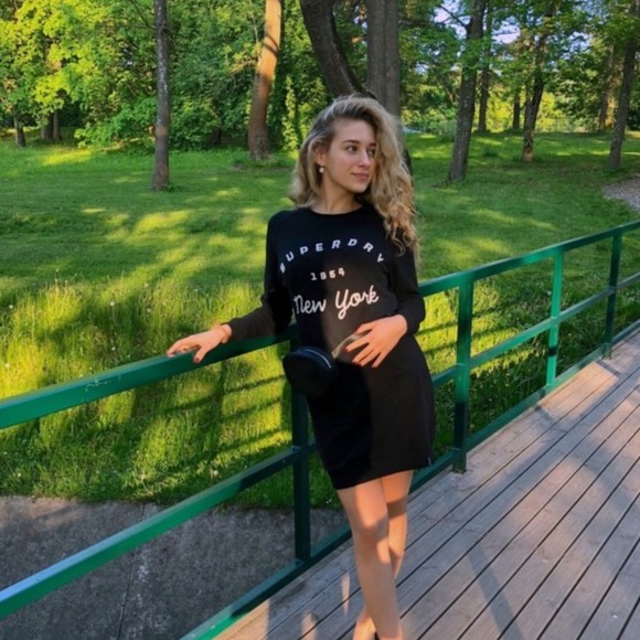 Profile Picture of Leah wong Leah wong (@leahwong418) on Poshmark