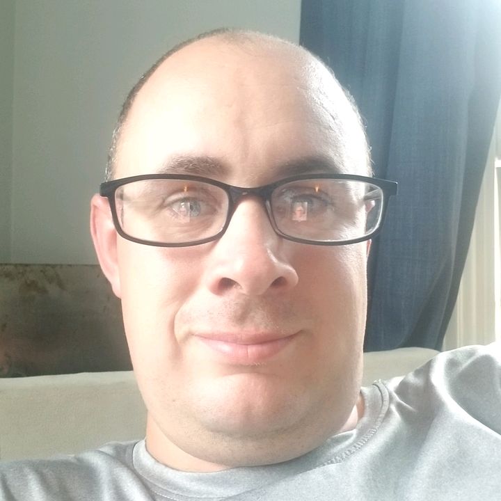 Profile Picture of Travis Snelling (@travissnelling89) on Tiktok