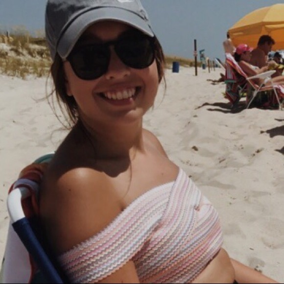 Profile Picture of Allison Puryear (@apuryy) on Poshmark