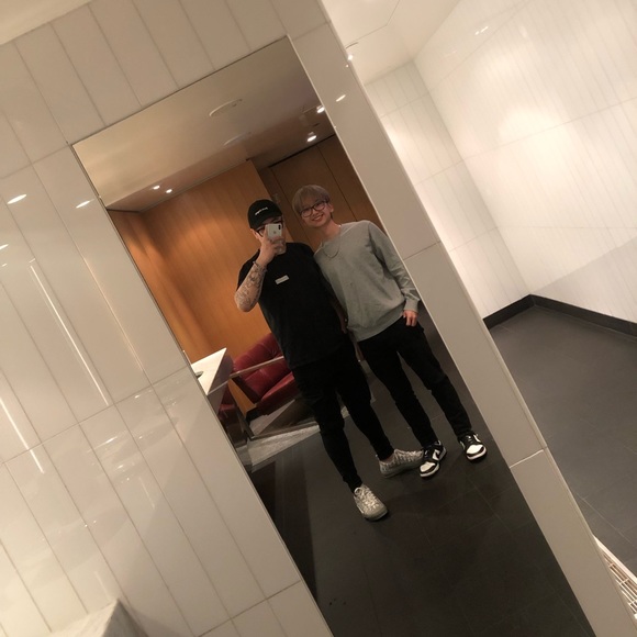 Profile Picture of Tùng Vũ (@vusontung2005) on Poshmark