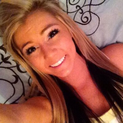 Profile Picture of Stephanie Cosgrove (@stephxoxo70) on Twitter