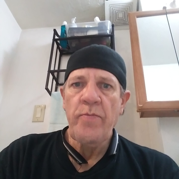 Profile Picture of Colin Schafer (@cschafer201660) on Poshmark