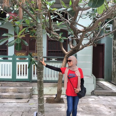 Profile Picture of Anne Ahmad (@anne_ahmad212) on Twitter