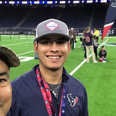 Profile Picture of Jake Flores (@JakeFlo7) on Twitter