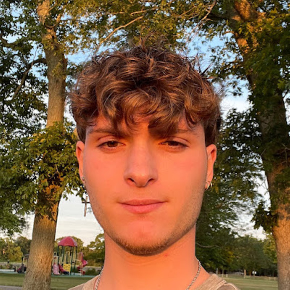 Profile Picture of Neil Busuttil (@neilebusuttil) on Poshmark