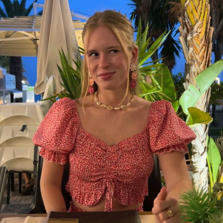 Profile Picture of Iris (@iris.beukering) on Tiktok