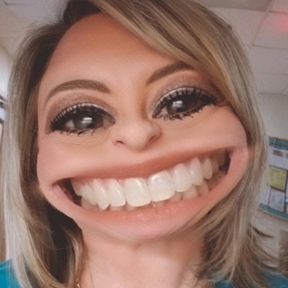 Profile Picture of Keisha Andrews (@keishaandrews) on Poshmark