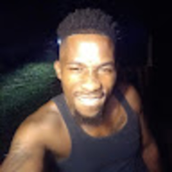 Suave Suave - Poshmark Profile Picture of Suave Suave (@ssuave) on Poshmark