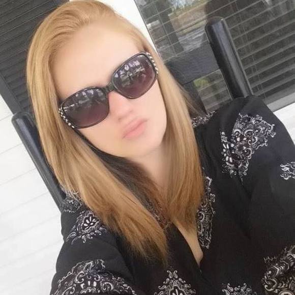 Profile Picture of Misty Borders (@mlborders1985) on Poshmark