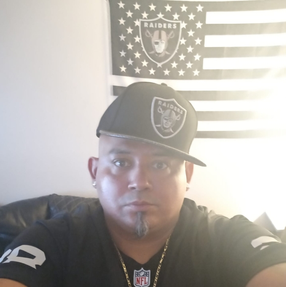 Profile Picture of Danny Carrillo (@dannyc13132) on Poshmark