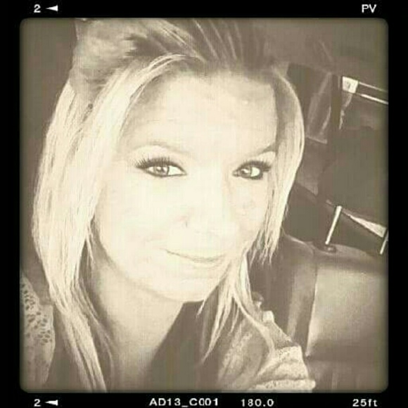 Profile Picture of Catherine Edmisten (@edmisten84) on Poshmark