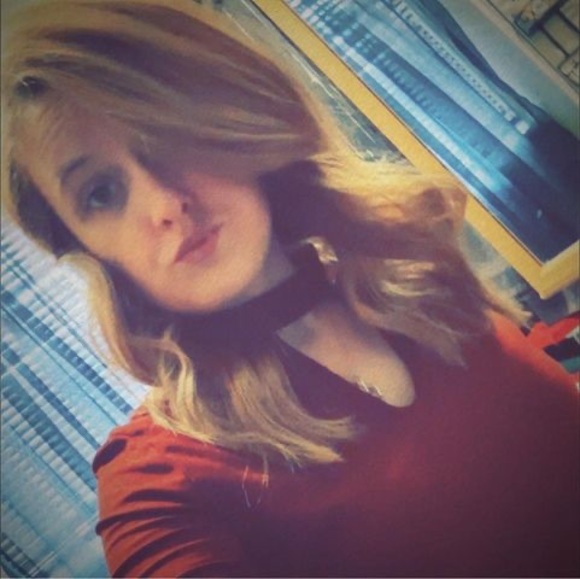 Profile Picture of Tiffany Bitting (@tiffanybitting) on Poshmark