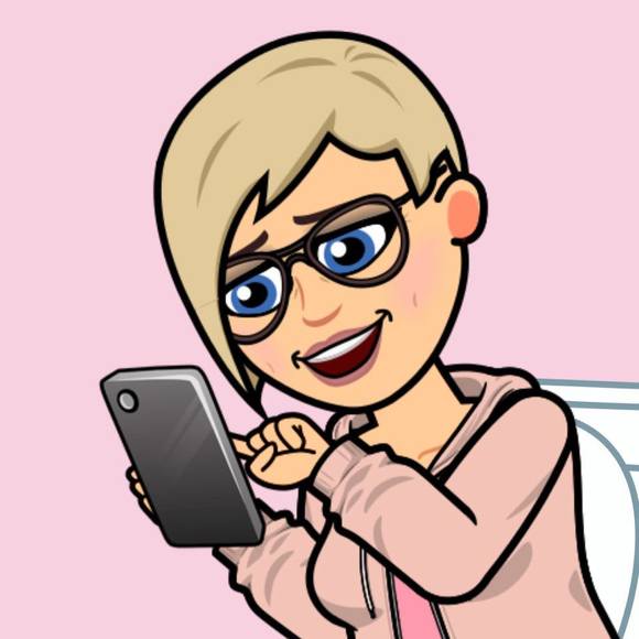 Karol Barmer - Poshmark Profile Picture of Karol Barmer (@walcar) on Poshmark