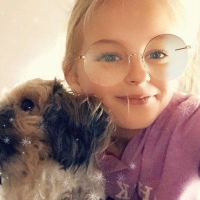 Profile Picture of Pauli_142 (@PaulaHenning3) on Twitter