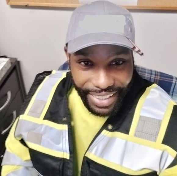 Profile Picture of Mark Stamps (@markstamps) on Poshmark