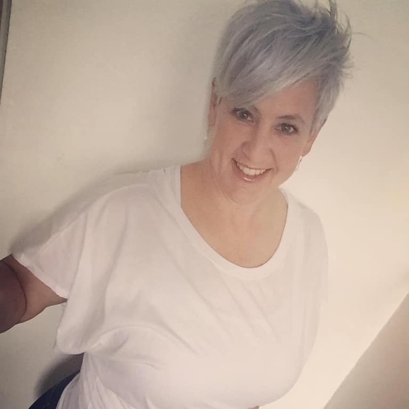 Profile Picture of Lori Brinkerhoff (@lorib_me) on Poshmark