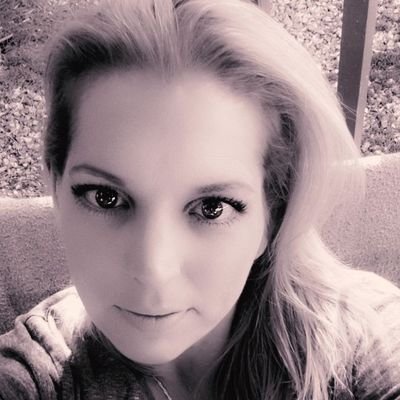 Profile Picture of Lindsay Thompson (@SinCityAngel311) on Twitter