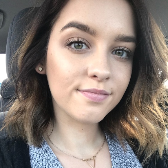 Bailey Perkins - Poshmark Profile Picture of Bailey Perkins (@bailey534) on Poshmark