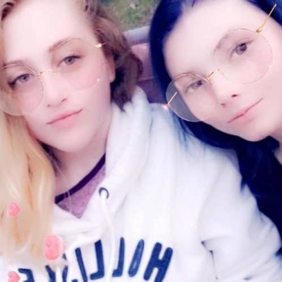 Profile Picture of Kelli Williams (@devilgirl666) on Poshmark