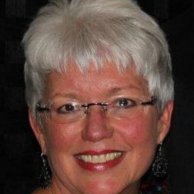 Profile Picture of Laura Warner (@coralvillemom) on Twitter