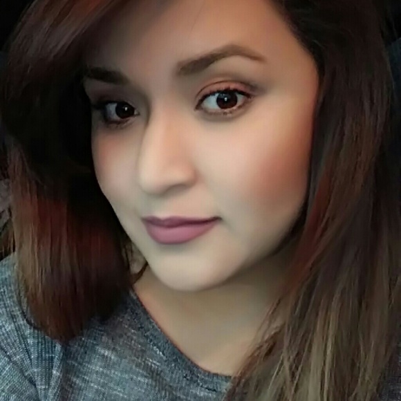 Profile Picture of Ruby Sandoval (@rubysndvl) on Poshmark
