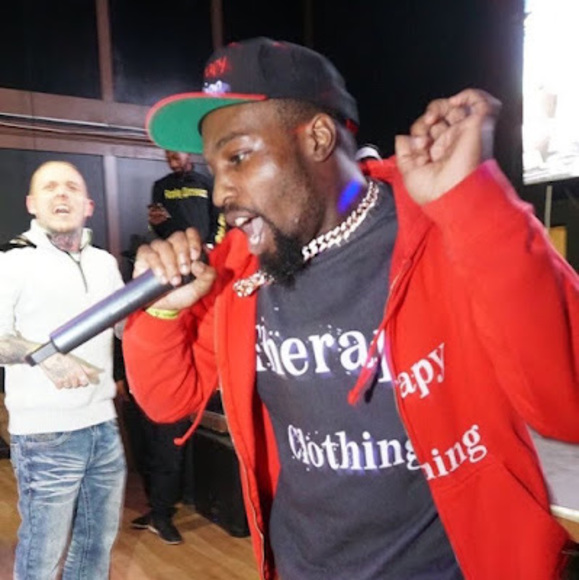 Profile Picture of Onetake Macgyver (@lilonetake) on Poshmark