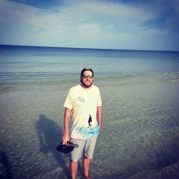 Profile Picture of Niels Vaaler (@nvaaler) on Poshmark