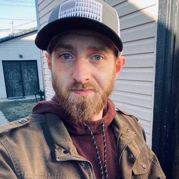 Profile Picture of Brett Wendel (@bretttyler825) on Poshmark