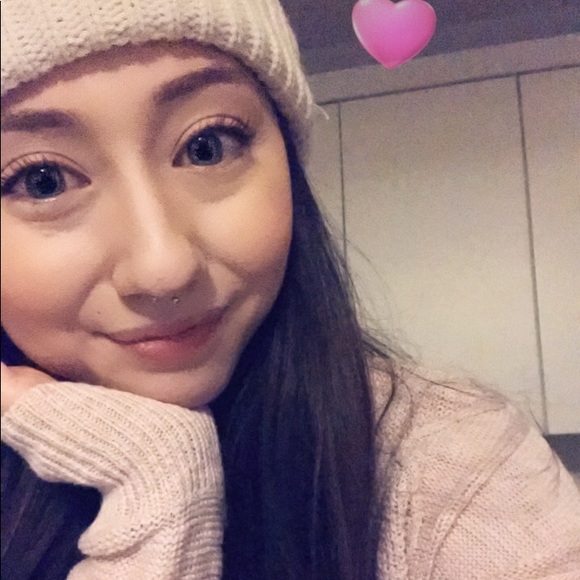 Profile Picture of Alyssa Enomoto (@ayumeko) on Poshmark