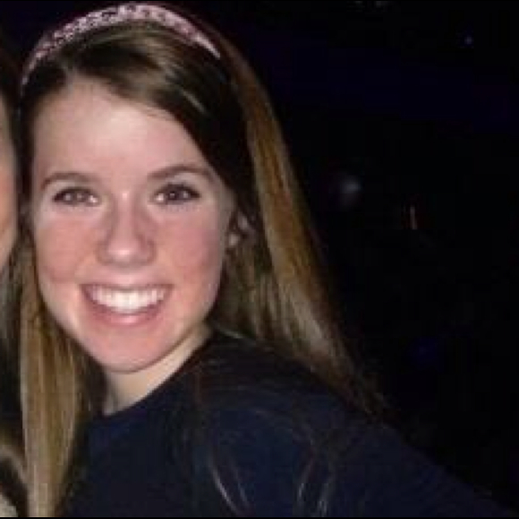 Profile Picture of Sarah Sladick (@sarahsladick) on Poshmark