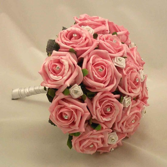 Profile Picture of Eli Velasquez (@roxiivsqz94) on Poshmark