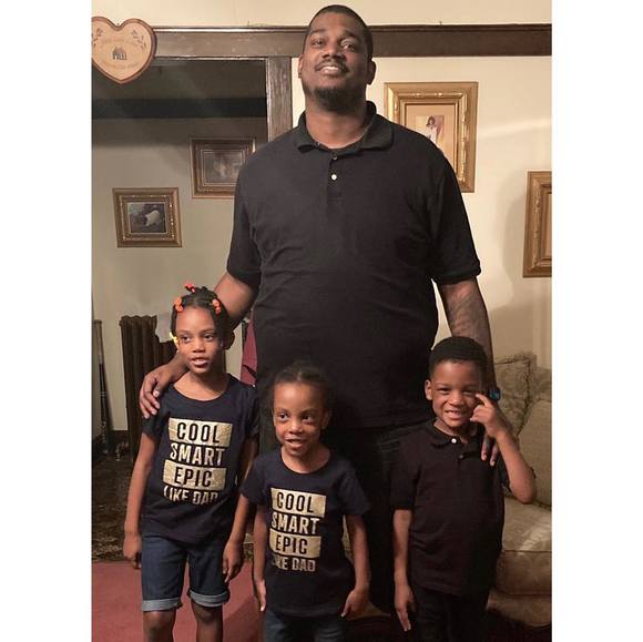 Profile Picture of Jeremy Henley (@jhenley23) on Poshmark