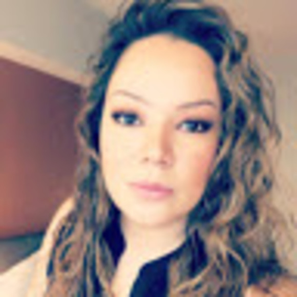 Profile Picture of Laurie Buffalo (@l_buffalo) on Poshmark